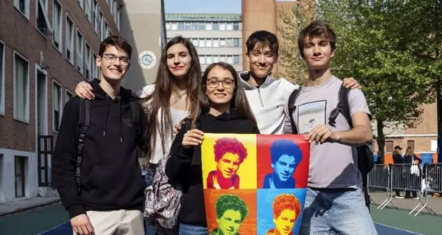 Carlo Acutis visto dai ragazzi: «Uno di noi e un esempio di come vivere la fede tutti i giorni»