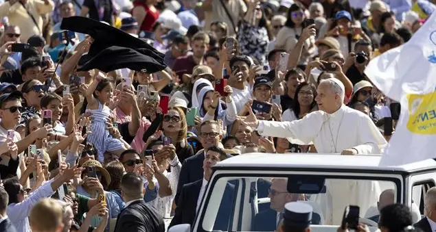 «Nessuno si salva da solo. Gesù in croce insegna che l'amore è imparare a chiedere, non solo a dare»