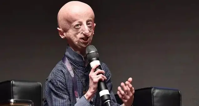 La mamma di Sammy Basso dà speranza ai giovani