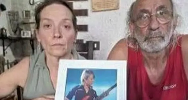 Paolo Mendico, vittima di bullismo, e il funerale dove non c'era nessuno