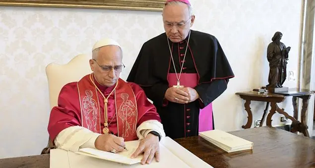 Leone: «Chi dice di amare Dio, ma non ama il povero mente»