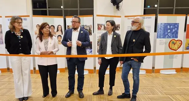 L'Arte di Accogliere, a Milano la mostra su affido e adozione