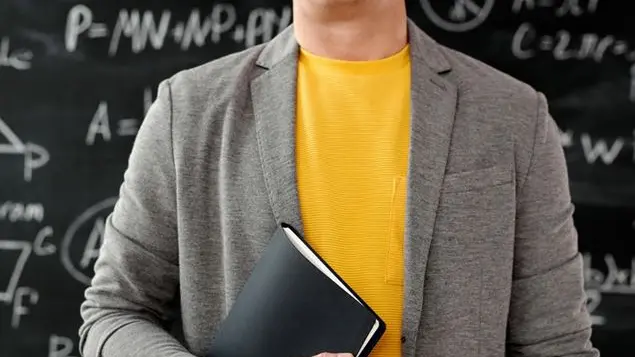 «Ho dovuto pagare l'accesso agli atti per vedere gli elaborati dell’esame di mio figlio: la scuola lo vietava»