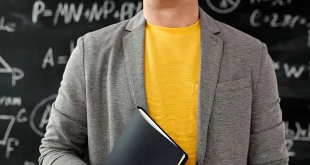 «Ho dovuto pagare l'accesso agli atti per vedere gli elaborati dell’esame di mio figlio: la scuola lo vietava»