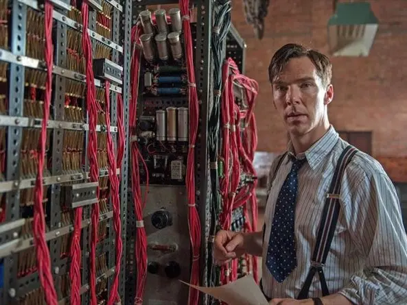 La vera storia di Alan Turing, il genio che combattè i nazisti con la matematica