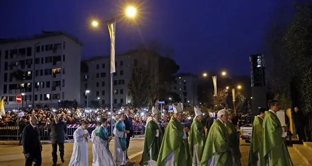 Il Papa: \"Lasciamoci predicare da Gesù\"
