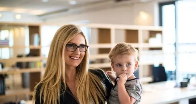 Congedi parentali più flessibili, così si aiuta la famiglia