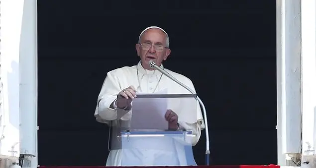 Angelus, l'appello del Papa per padre Dall'Oglio