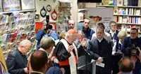 Il cardinale Scola inaugura la nuova Libreria San Paolo