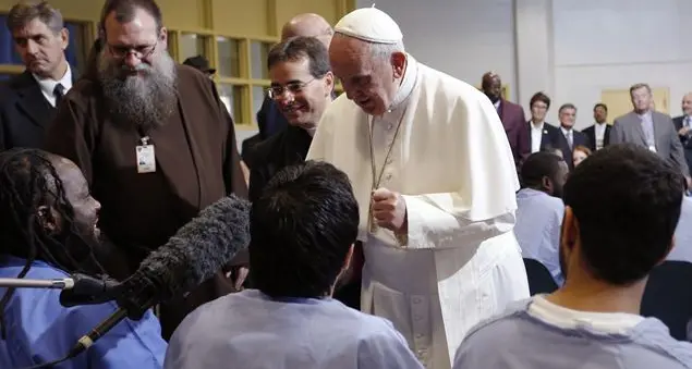 II papa alle vittime degli abusi: \"Ho provato dolore e vergogna\".