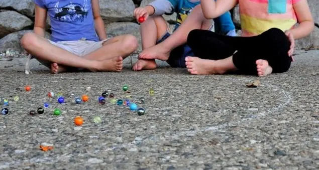 Una collezione di biglie e poi \"un nido per ogni bambino\"