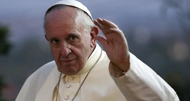 Il Papa in Uganda: «Abbiate memoria dei martiri e siate fedeli ai poveri»