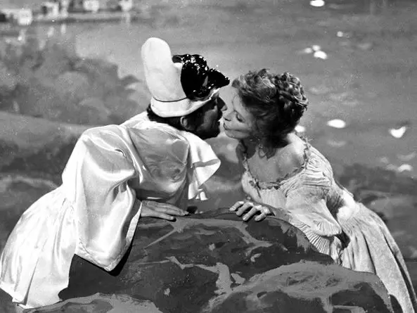 Ornella Vanoni, novant'anni di vita in immagini