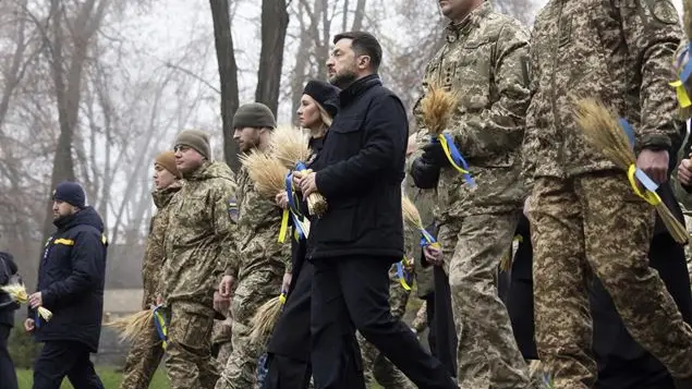 Con il piano di Trump Kyiv a un bivio: perdere la dignità o il principale alleato?