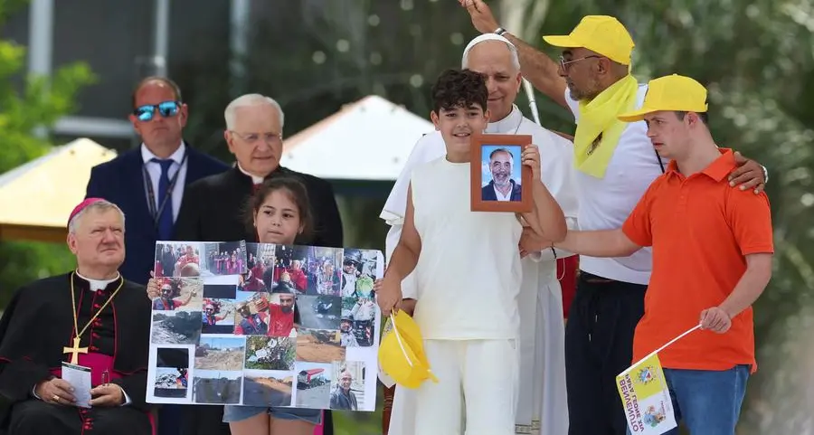 Il Papa ad Acerra: «No a un modello di crescita che ci lascia malati e poveri»