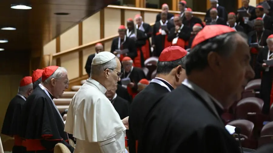 Guerre, pace e cammino sinodale: cos’è e come si svolge il Concistoro straordinario voluto dal Papa