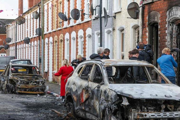 Anti-immigrant violence disrupts Belfast nights Anti-immigrant violence disrupts Belfast nights