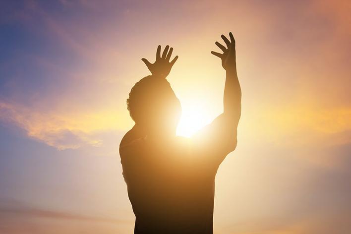 A light that does not dazzle, but orients – 24 December 2025