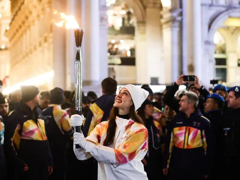 Milano come Torino, si accende con la fiaccola