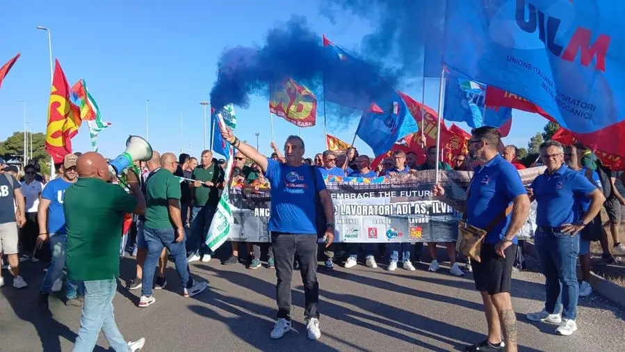 Ex Ilva: tavolo con il Governo per scongiurare licenziamenti e partire con le bonifiche