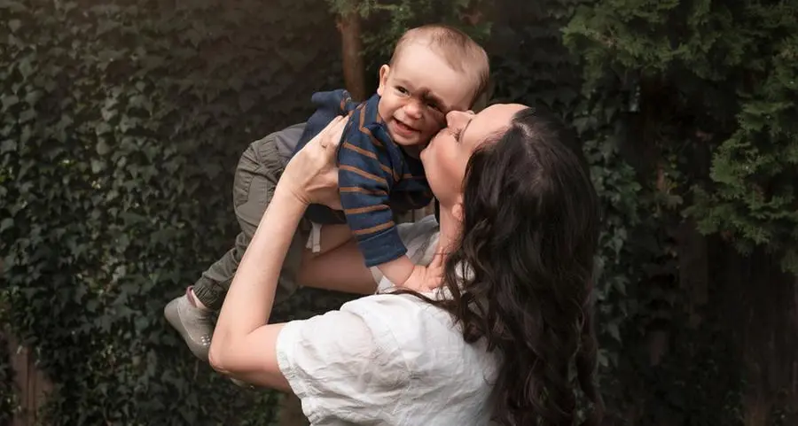 Festa della Mamma: il coraggio di accogliere la fragilità oltre il mito della perfezione
