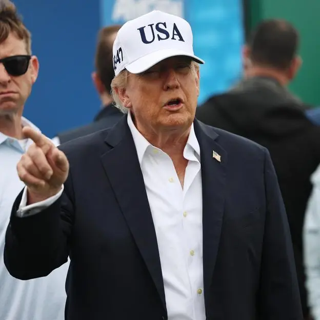 I padri dell’AI lanciano l’allarme, Trump tira dritto: «Chi vince sull’intelligenza artificiale vince su tutto»