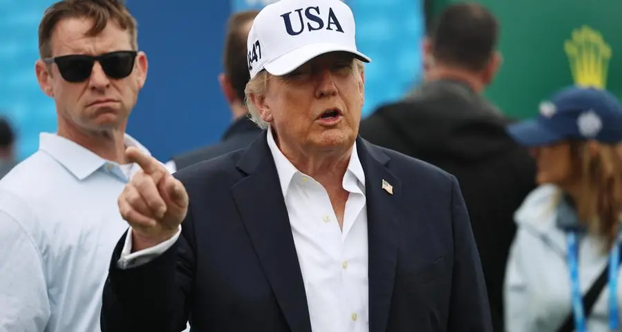I padri dell’AI lanciano l’allarme, Trump tira dritto: «Chi vince sull’intelligenza artificiale vince su tutto»