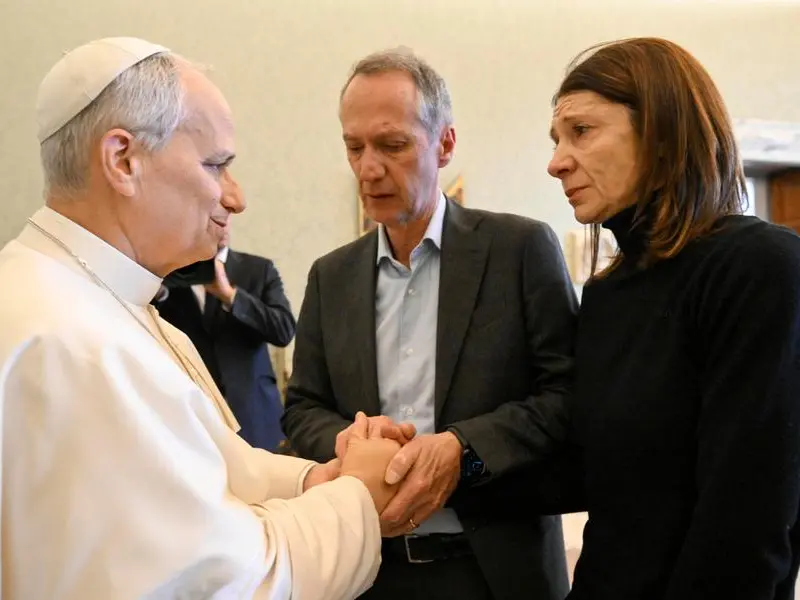 Crans Montana, il Papa incontra le famiglie delle vittime: «Perché Signore? Perché?»