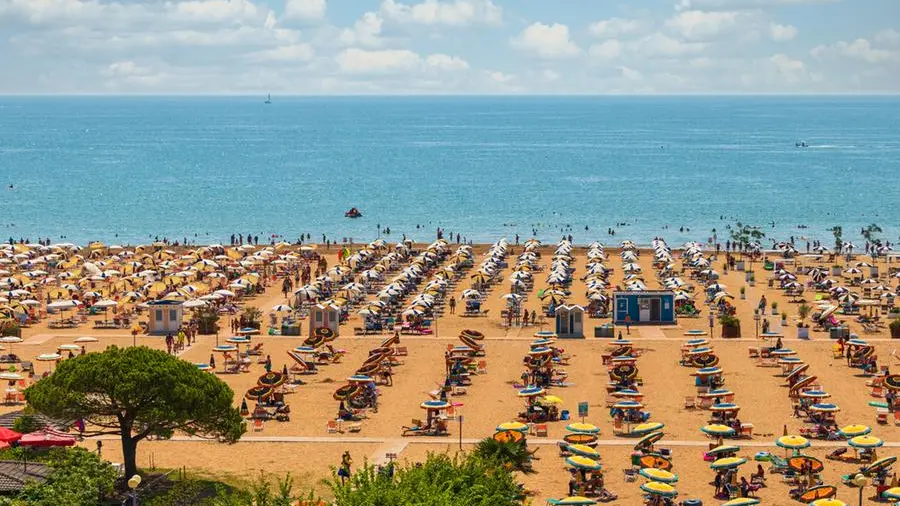 Spiagge sempre più private e costose, il mare non è più un bene pubblico