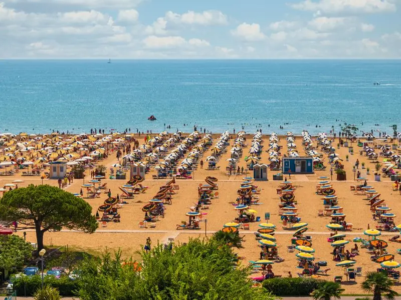 Spiagge sempre più private e costose, il mare non è più un bene pubblico