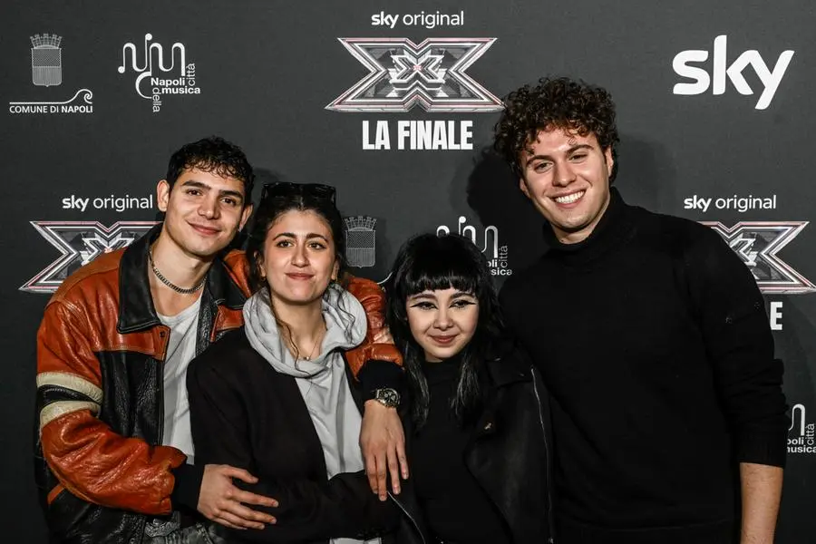 I finalisti di X Factor 2025. Da sinistra: Damiano Caddeo in arte eroCaddeo, Delia Buglisi in arte Delia, Roberta Scandurra in arte Rob e , Piercesare Fagioli in arte PierC , ANSA