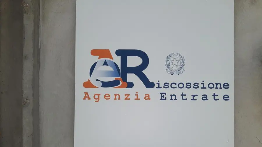 Il paradosso fiscale italiano: chi dichiara paga, chi evade incassa