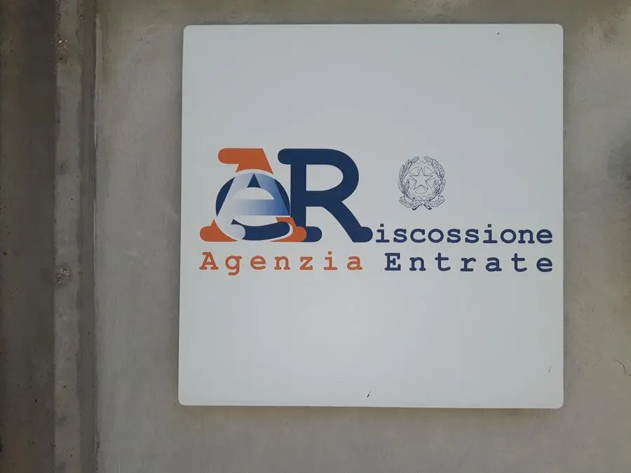 Il paradosso fiscale italiano: chi dichiara paga, chi evade incassa