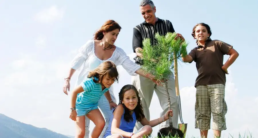 Come vivere la Laudato si’ in famiglia: dalla spesa agli smartphone, le scelte di ogni giorno