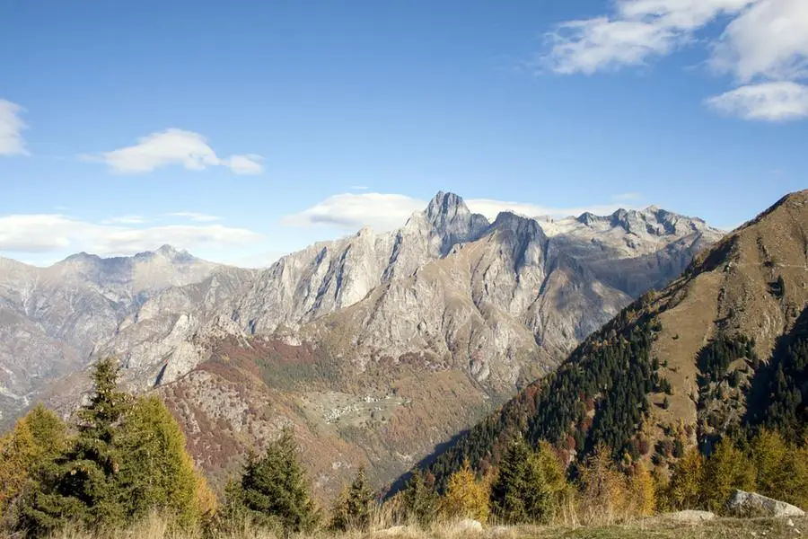 Un panorama montano dalla Val Codera in Val Chiavenna.