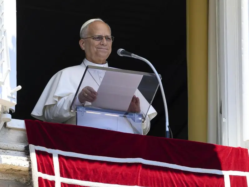 Il Papa: «Cristo è speranza sotto il flagello della guerra». Da oggi le vacanze a Castel Gandolfo
