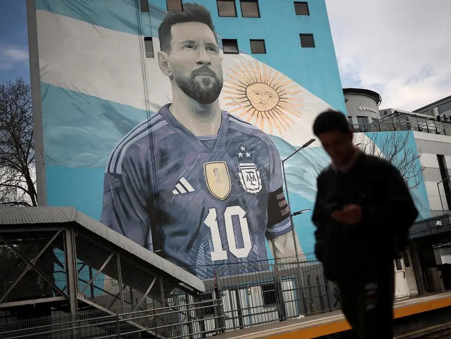 Leo Messi, la morte del padre, l’orgoglio della moglie. L’addio “familiare” della pulce alla Nazionale argentina