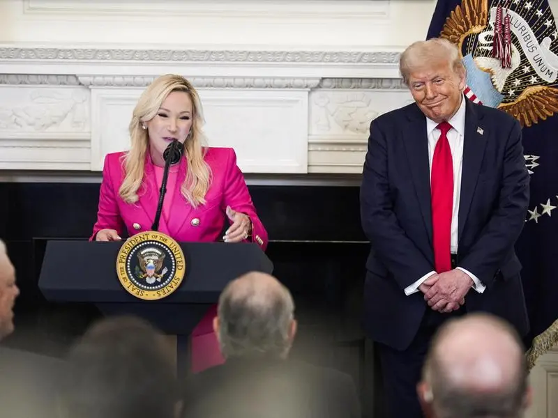 Trump, il blasfemo, che si crede Dio