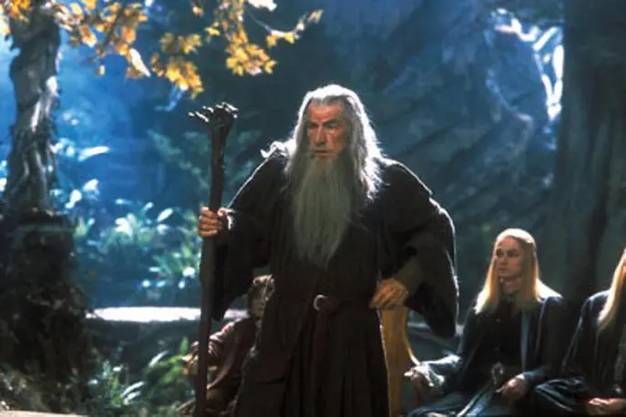 Una foto di scena tratta dal film ''Il signore degli anelli - La compagnia dell'anello'' (''The Lord of the Rings - The Fellowship of the Ring''), Nuova Zelanda/USA, 2001. Il film fa parte della trilogia fantasy ''Il Signore degli Anelli'' del regista neozelandese Peter Jackson. E' Il primo capitolo della saga ed ha vinto 4 Oscar 2002 su 13 Nomination e il premio BAFTA al miglior film del 2002. ANSA