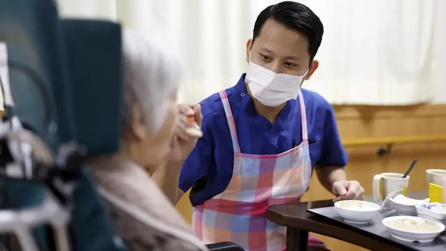 Caregiver familiari, arriva la legge che sostiene e riconosce l’impegno delle famiglie nella cura dei più fragili