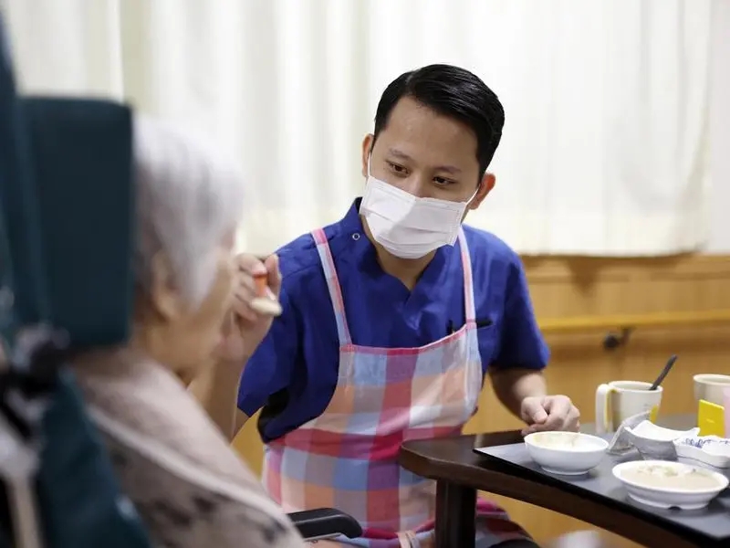 Caregiver familiari, arriva la legge che sostiene e riconosce l’impegno delle famiglie nella cura dei più fragili