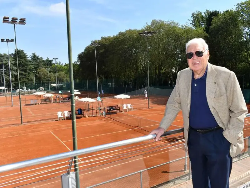 Chi era Nicola Pietrangeli, il primo italiano nella storia del tennis