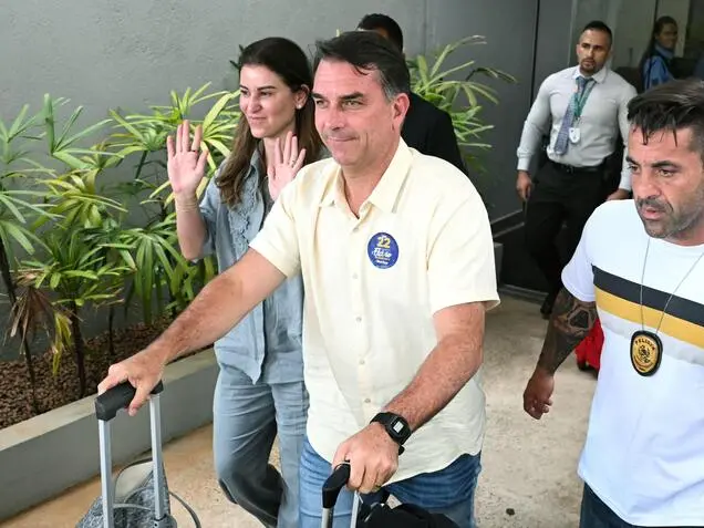 Da Jair a Flávio: la dinastia dei Bolsonaro che perde e scappa (sempre) dall’amico Trump