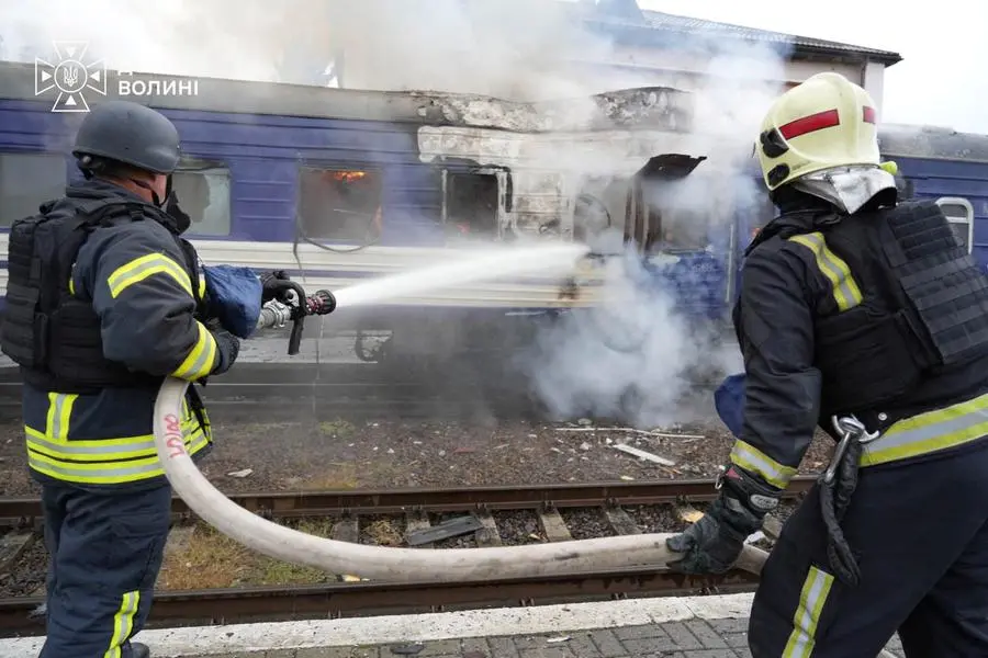 L\\'attacco con un drone russo nella stazione ferroviaria di Lutsk. , via REUTERS
