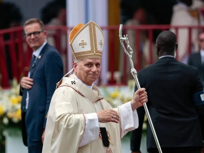 Papa Leone in Camerun: «Il cibo non basta perché c’è chi se ne ingozza davanti a chi ne è privo»