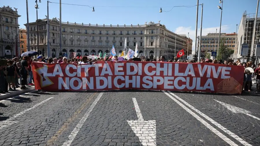 «Non disperdiamo la comunità»: la sfida dello Spin Time dopo lo sgombero