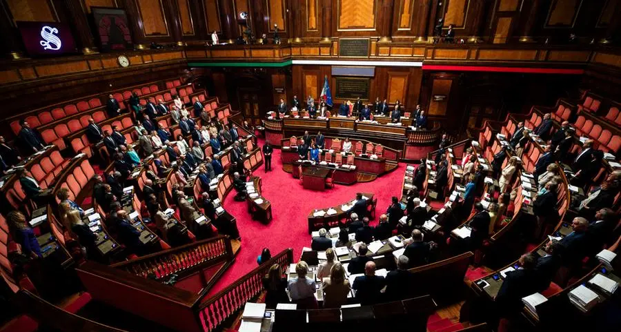 Fine vita, il Senato riapre il dossier ma è scontro sul disegno di legge tra maggioranza e opposizioni