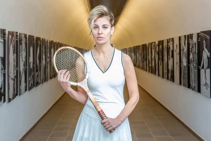 Lea Pericoli has the face of Sveva Alviti.