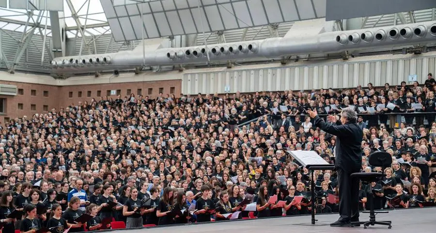 A Ravenna Riccardo Muti guida 3.500 coristi nel canto che si fa preghiera