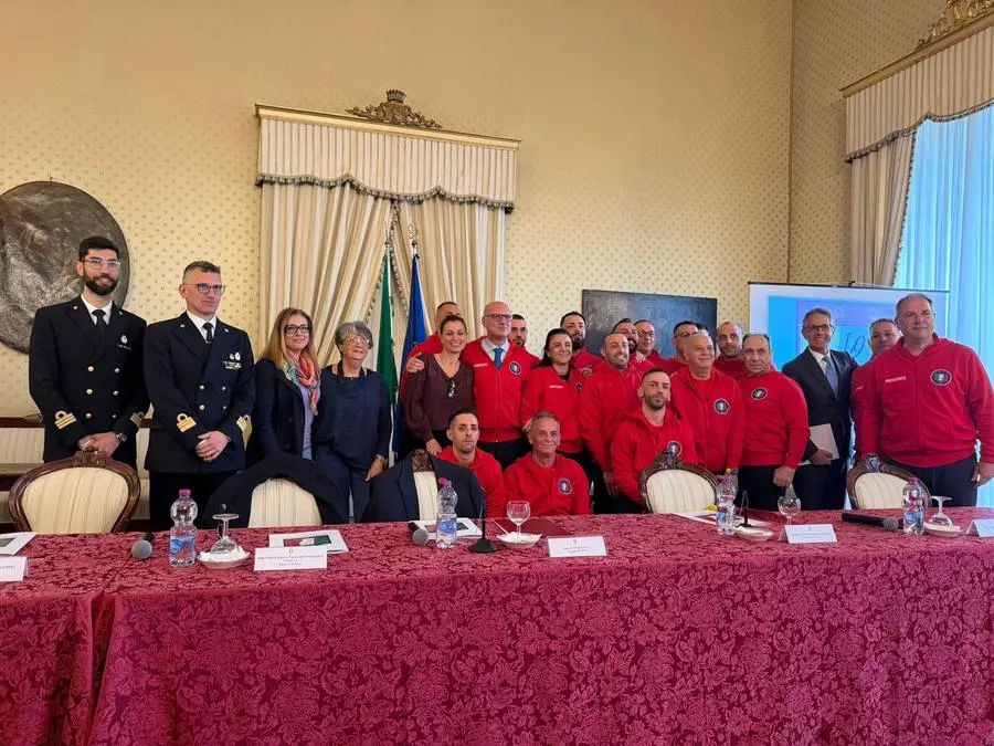 Dal carcere al mare, il riscatto in divisa